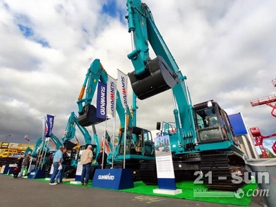 CCMA致謝山河智能董事長(zhǎng)何清華 共鑄中國(guó)機(jī)械進(jìn)出口新篇章